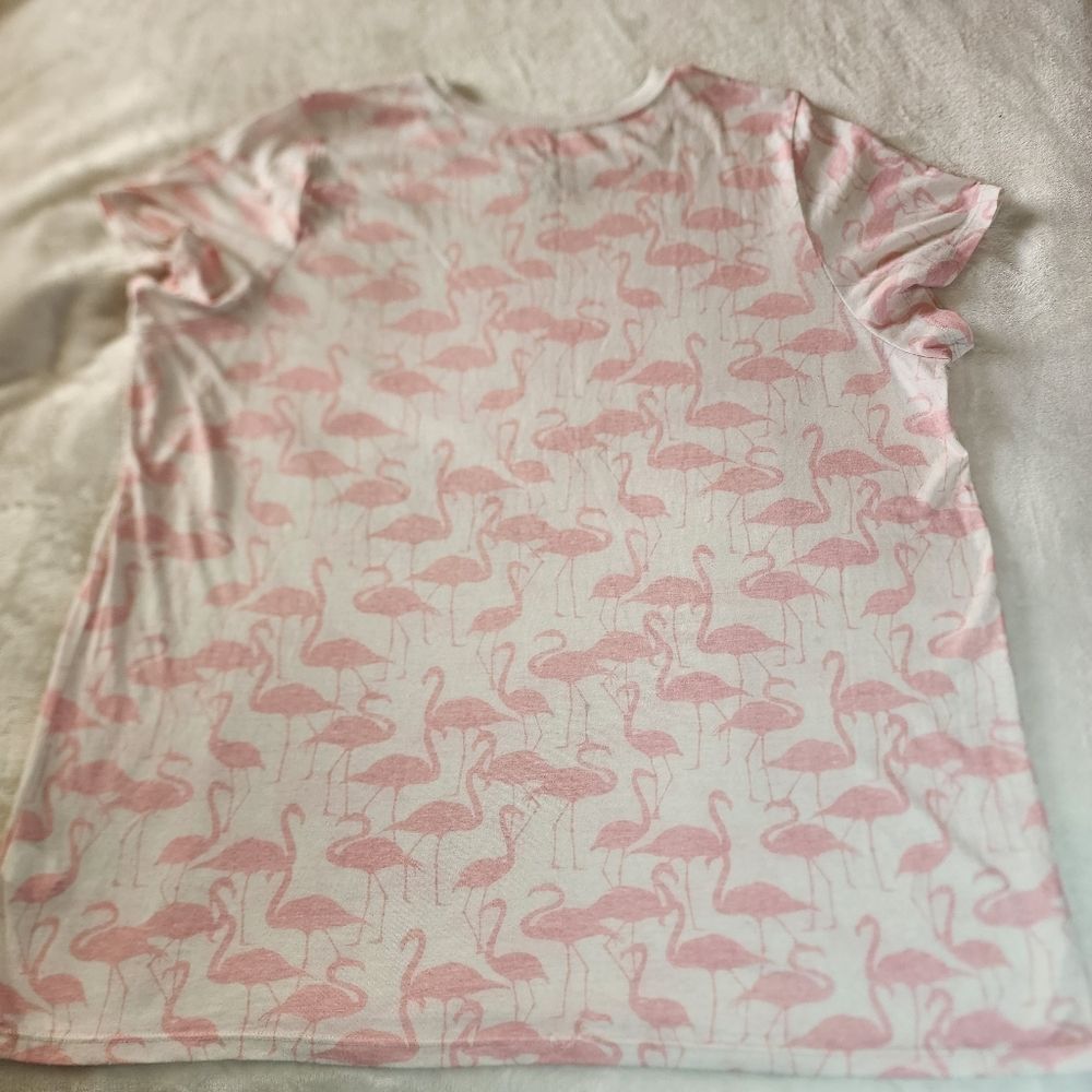 Torrid Classic Fit Size 3 White With Pink Flamingos Shirt Sleeve Tshirt - Picture 5 of 7
